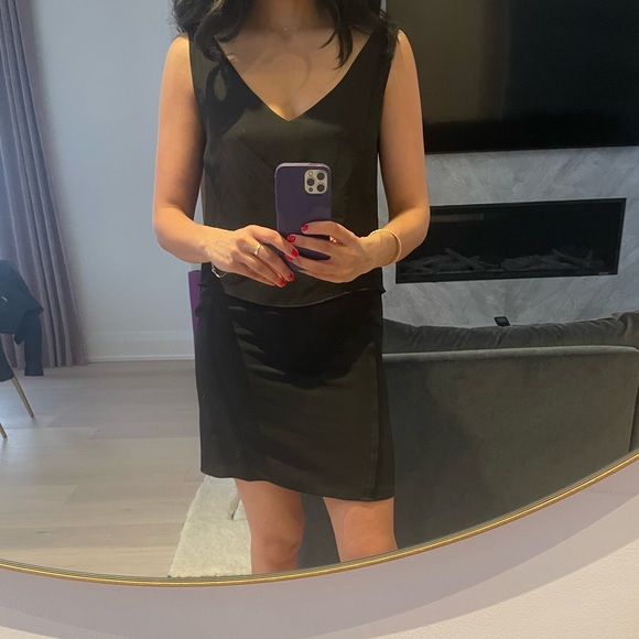 Babaton 100% silk black dress-size 0 - Picture 12 of 12